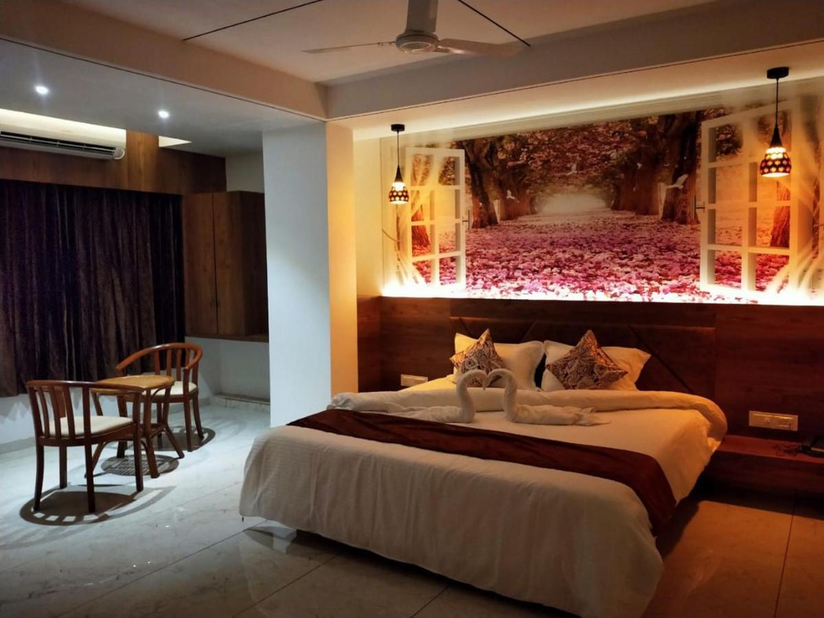Hotel The Grand Piano - Best Business Hotel In Patan Luaran gambar